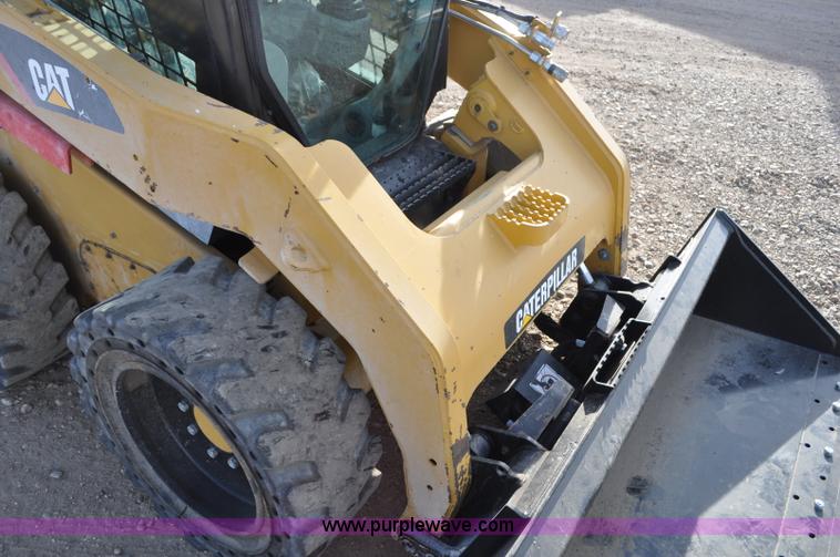 image for item F2099 2013 Caterpillar 246C skid steer