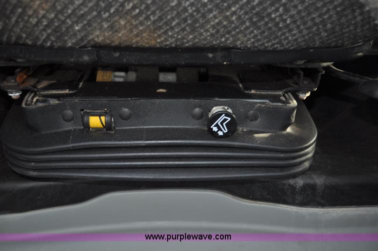 image for item F2099 2013 Caterpillar 246C skid steer