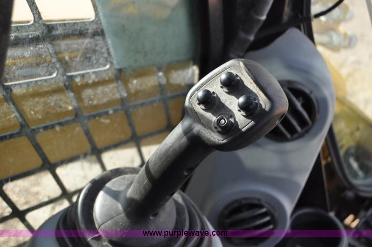 image for item F2099 2013 Caterpillar 246C skid steer