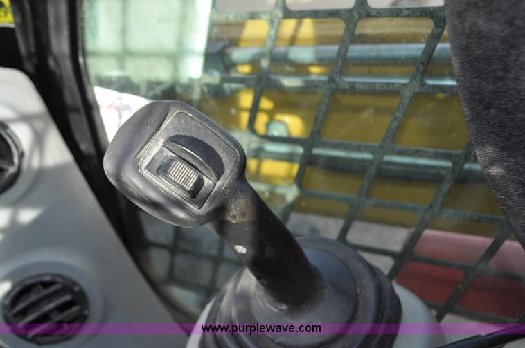 image for item F2099 2013 Caterpillar 246C skid steer