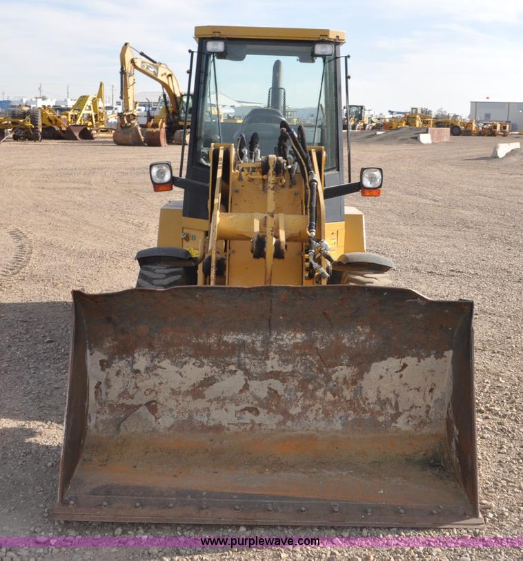 image for item F2100 2006 Caterpillar 904B compact wheel loader