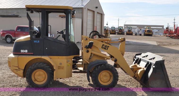 image for item F2100 2006 Caterpillar 904B compact wheel loader