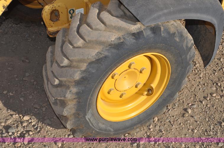 image for item F2100 2006 Caterpillar 904B compact wheel loader