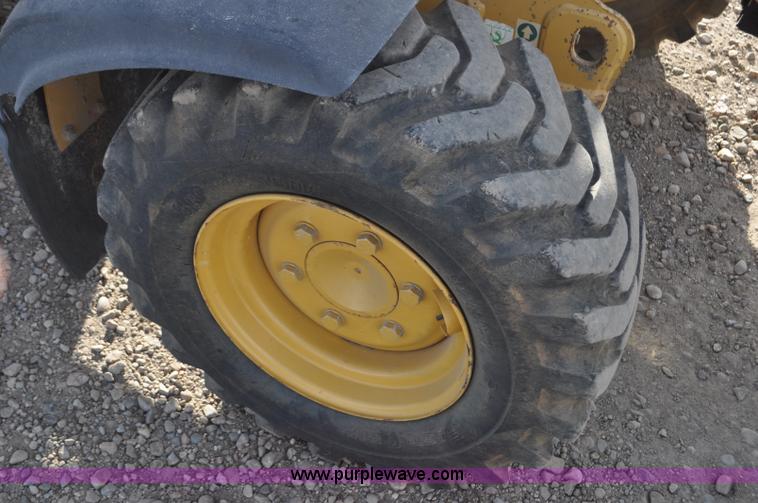 image for item F2100 2006 Caterpillar 904B compact wheel loader