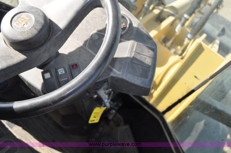 image for item F2100 2006 Caterpillar 904B compact wheel loader