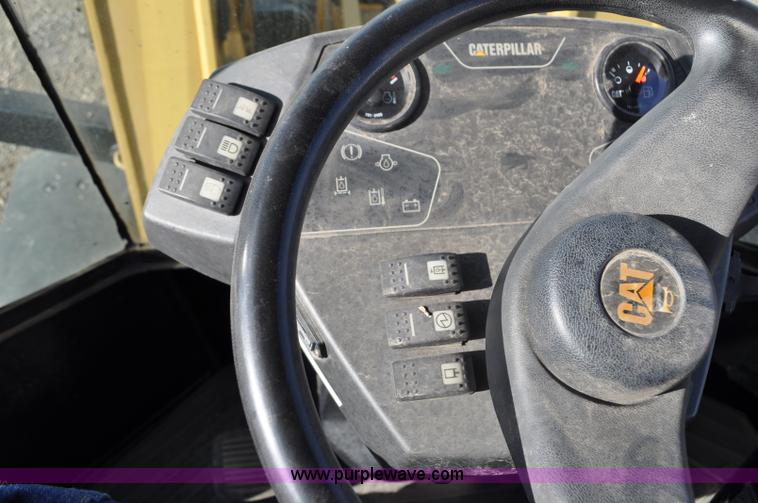 image for item F2100 2006 Caterpillar 904B compact wheel loader