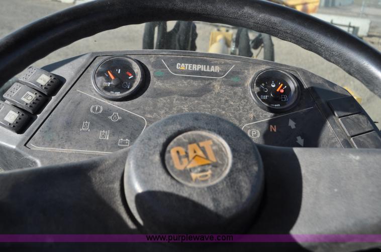 image for item F2100 2006 Caterpillar 904B compact wheel loader