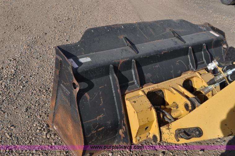 image for item F2100 2006 Caterpillar 904B compact wheel loader