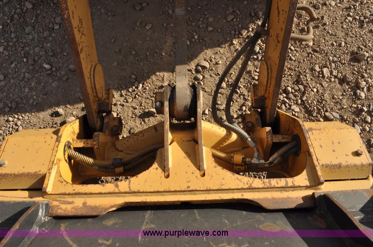 image for item F2100 2006 Caterpillar 904B compact wheel loader