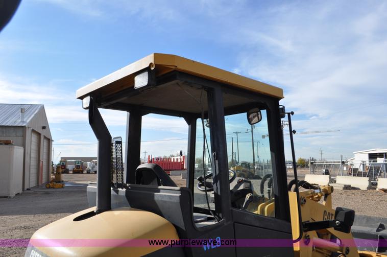 image for item F2100 2006 Caterpillar 904B compact wheel loader