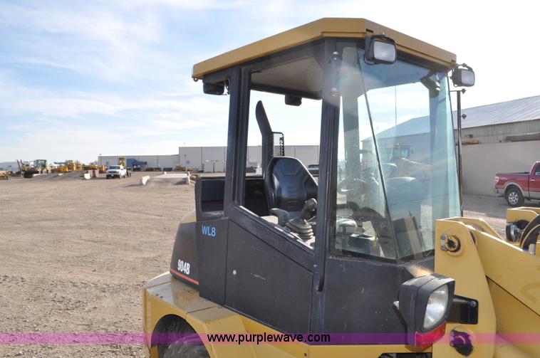 image for item F2100 2006 Caterpillar 904B compact wheel loader