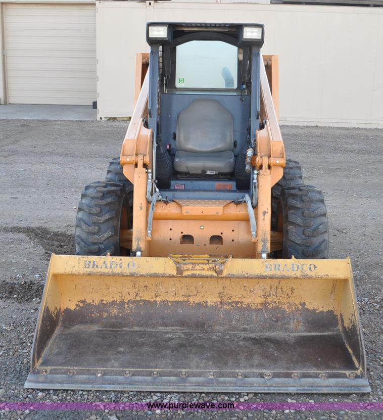 image for item F2106 2003 Case 70XT skid steer
