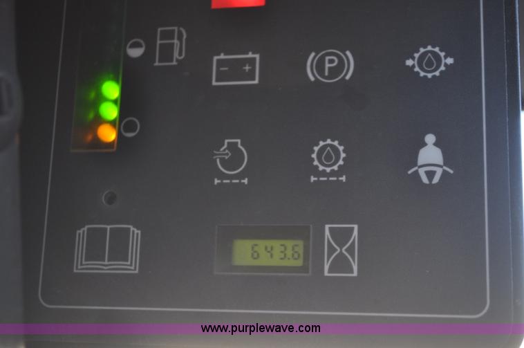 image for item F2106 2003 Case 70XT skid steer