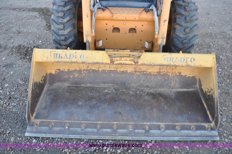 image for item F2106 2003 Case 70XT skid steer