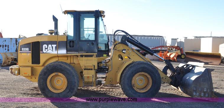 image for item F2107 2006 Caterpillar 930G integrated tool carrier