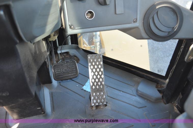 image for item F2107 2006 Caterpillar 930G integrated tool carrier