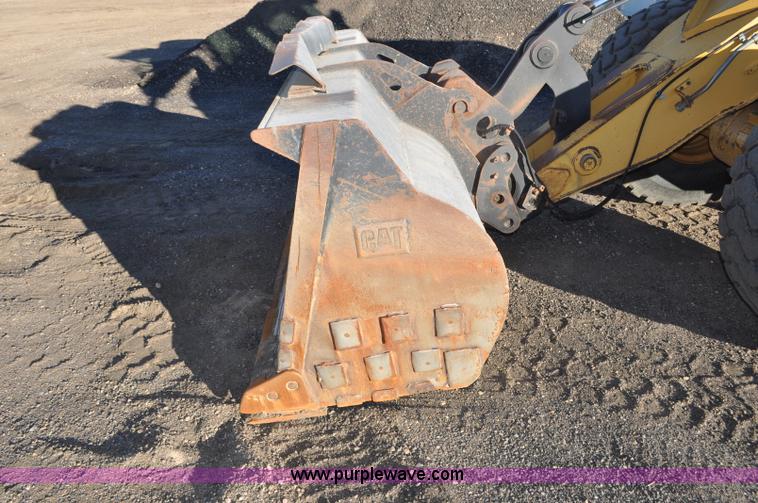 image for item F2107 2006 Caterpillar 930G integrated tool carrier