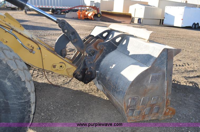 image for item F2107 2006 Caterpillar 930G integrated tool carrier