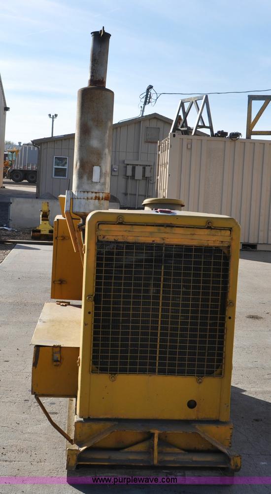image for item F2110 Caterpillar generator