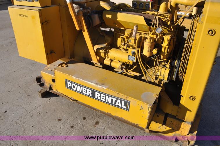 image for item F2110 Caterpillar generator