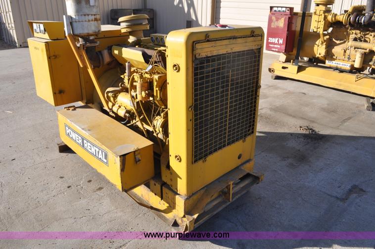 image for item F2110 Caterpillar generator