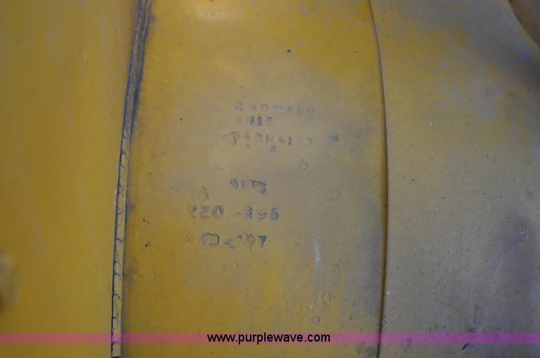 image for item F2110 Caterpillar generator