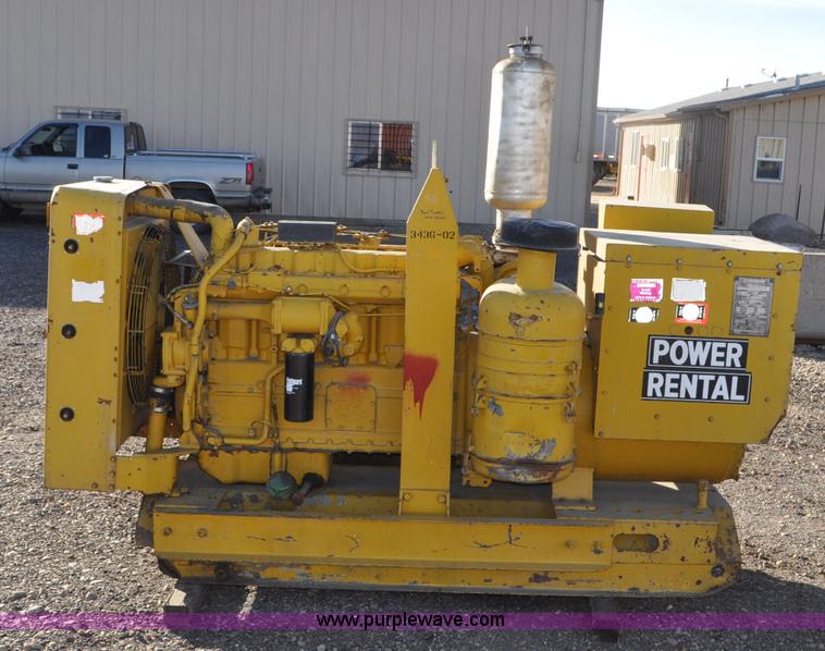 image for item F2111 Caterpillar SR4 generator