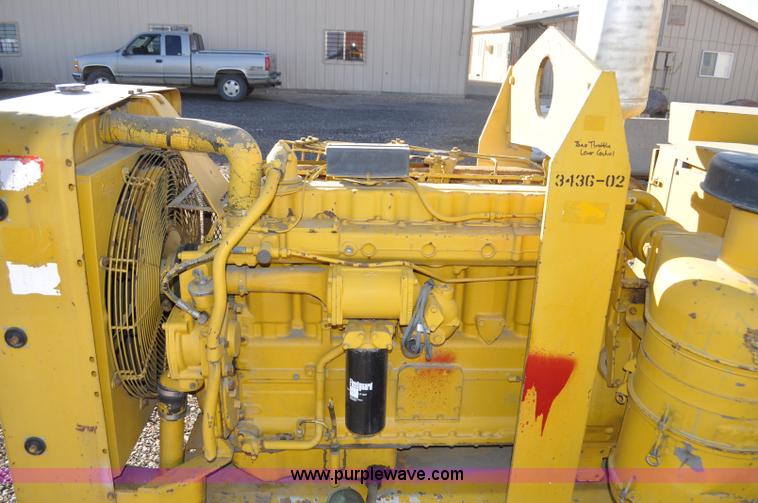 image for item F2111 Caterpillar SR4 generator