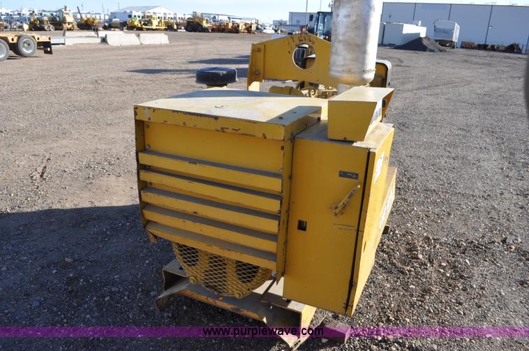 image for item F2111 Caterpillar SR4 generator
