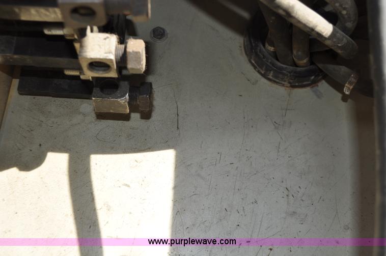 image for item F2111 Caterpillar SR4 generator