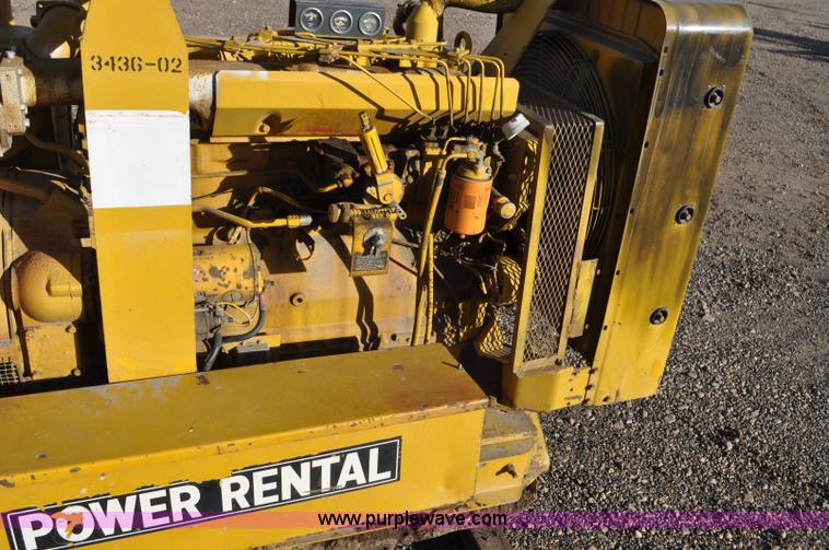 image for item F2111 Caterpillar SR4 generator
