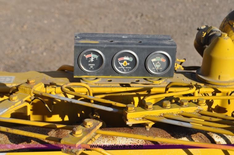 image for item F2111 Caterpillar SR4 generator