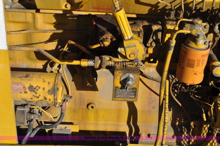 image for item F2111 Caterpillar SR4 generator