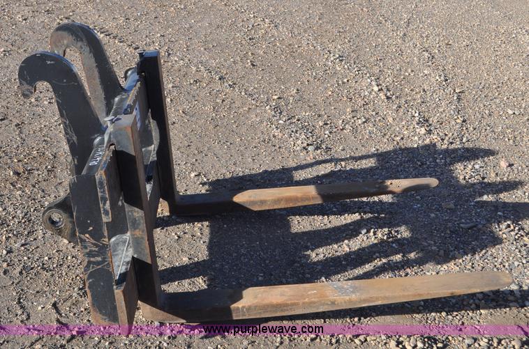 image for item F2112 Caterpillar quick connect forks