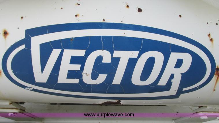image for item G9092 1999 Vector 07019 vacuum trailer