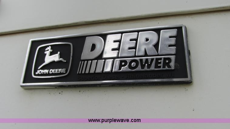 image for item G9092 1999 Vector 07019 vacuum trailer