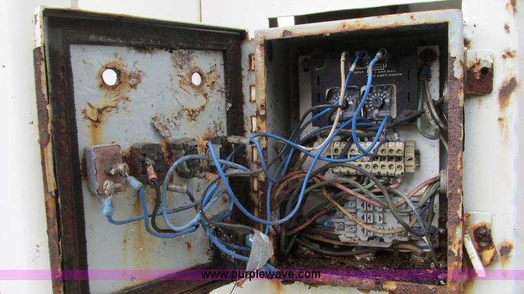 image for item G9092 1999 Vector 07019 vacuum trailer