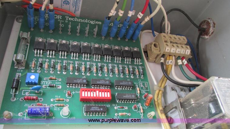 image for item G9092 1999 Vector 07019 vacuum trailer