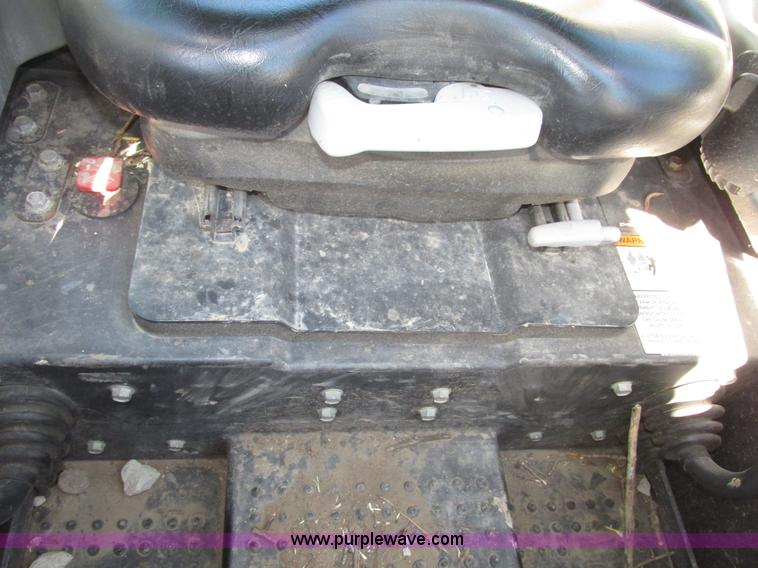 image for item G9915 2010 Bobcat S630 skid steer