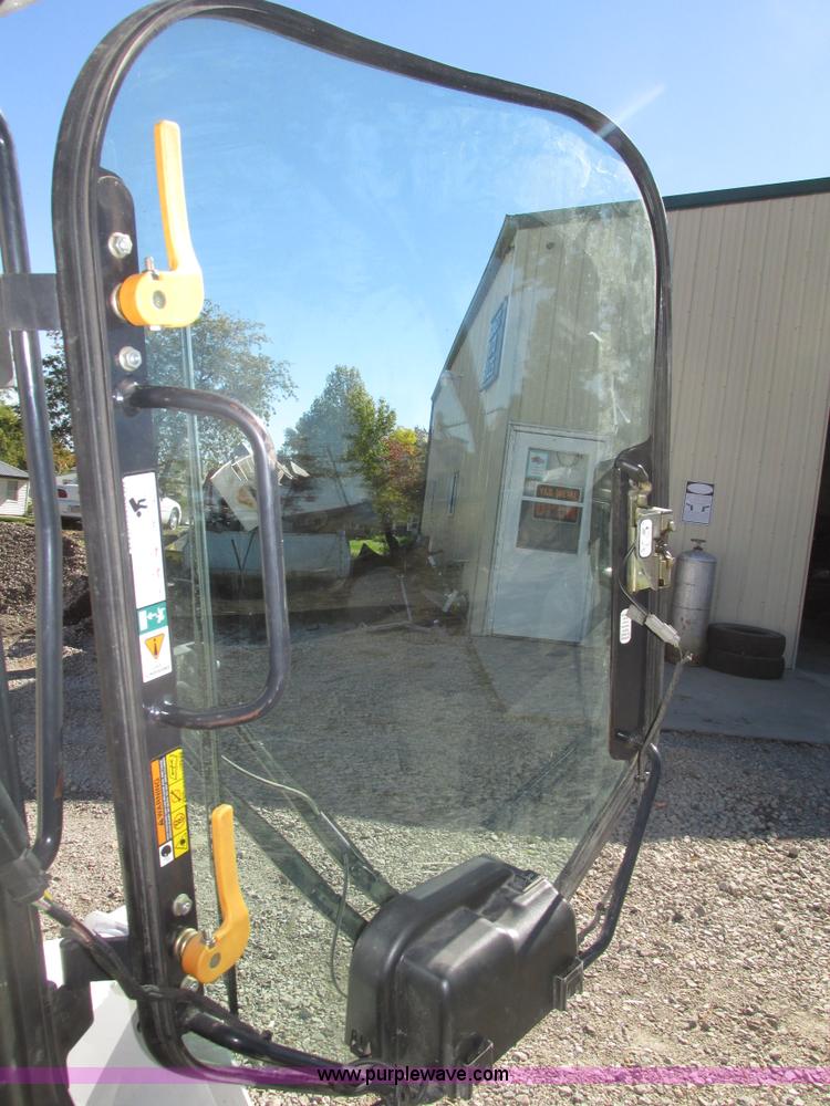 image for item G9915 2010 Bobcat S630 skid steer