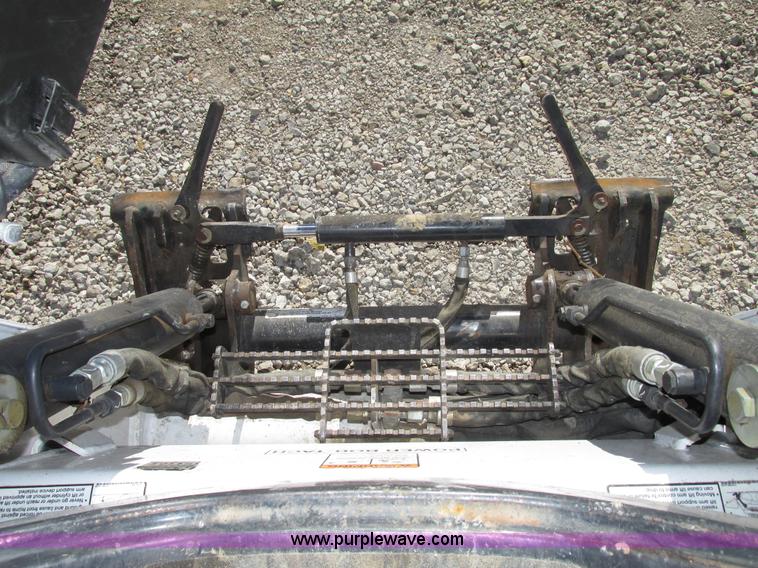 image for item G9915 2010 Bobcat S630 skid steer
