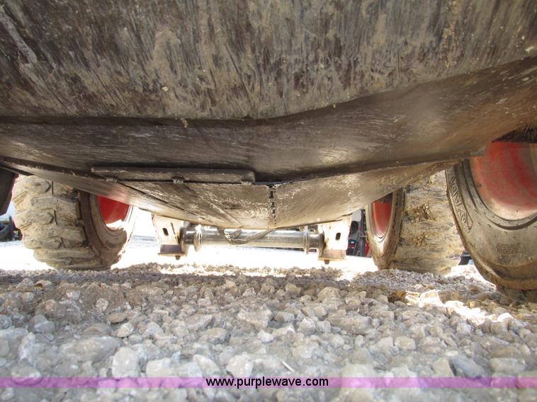 image for item G9915 2010 Bobcat S630 skid steer