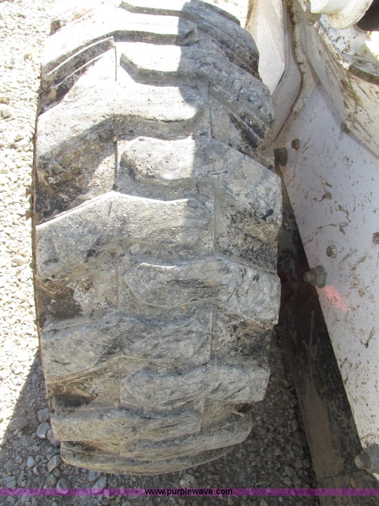 image for item G9915 2010 Bobcat S630 skid steer
