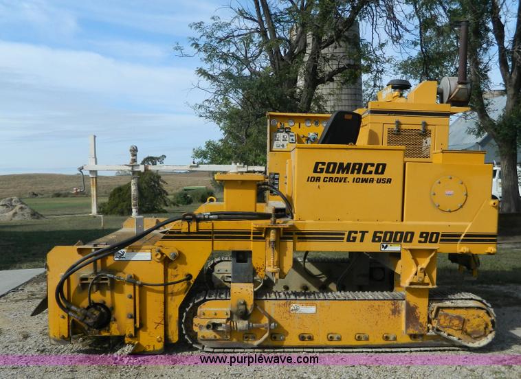 image for item H2377 1994 Gomaco GT6000-90 curb machine