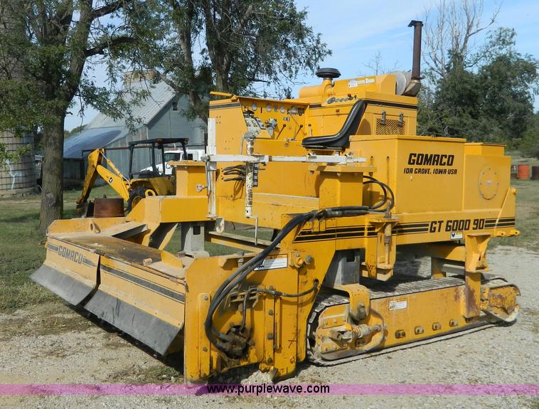 image for item H2377 1994 Gomaco GT6000-90 curb machine