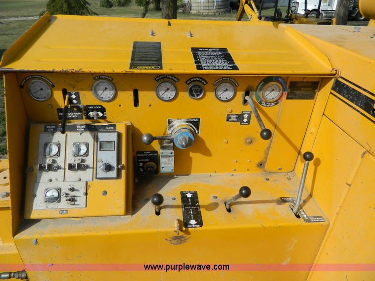 image for item H2377 1994 Gomaco GT6000-90 curb machine