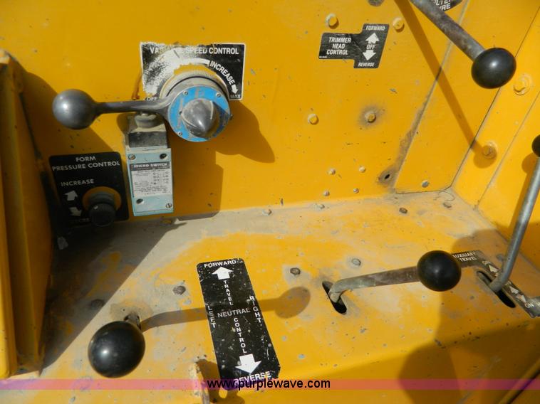 image for item H2377 1994 Gomaco GT6000-90 curb machine