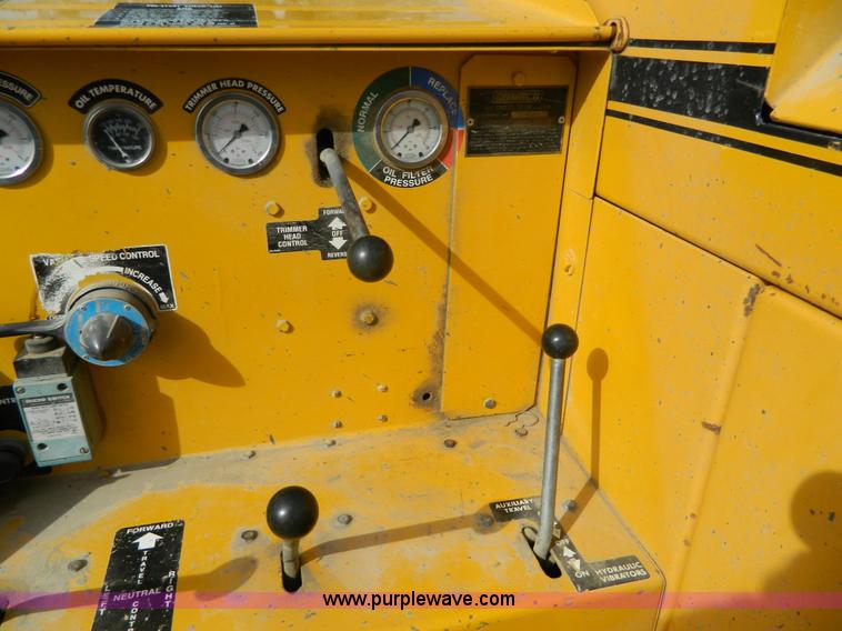 image for item H2377 1994 Gomaco GT6000-90 curb machine