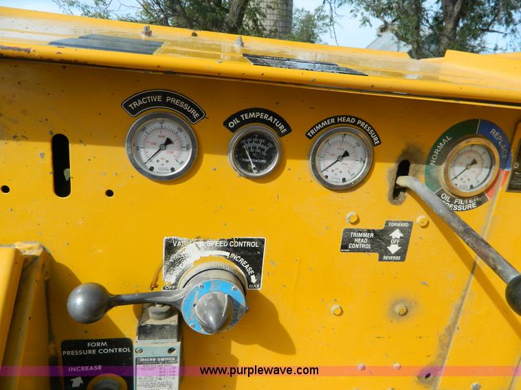 image for item H2377 1994 Gomaco GT6000-90 curb machine