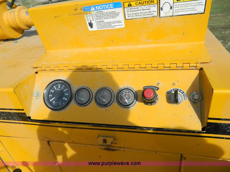 image for item H2377 1994 Gomaco GT6000-90 curb machine